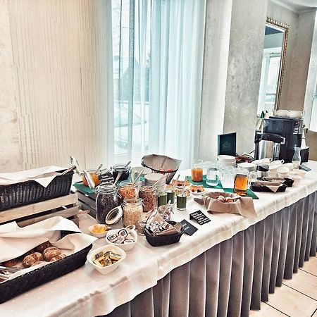 Hotel I Restauracja W Luboniu Dış mekan fotoğraf