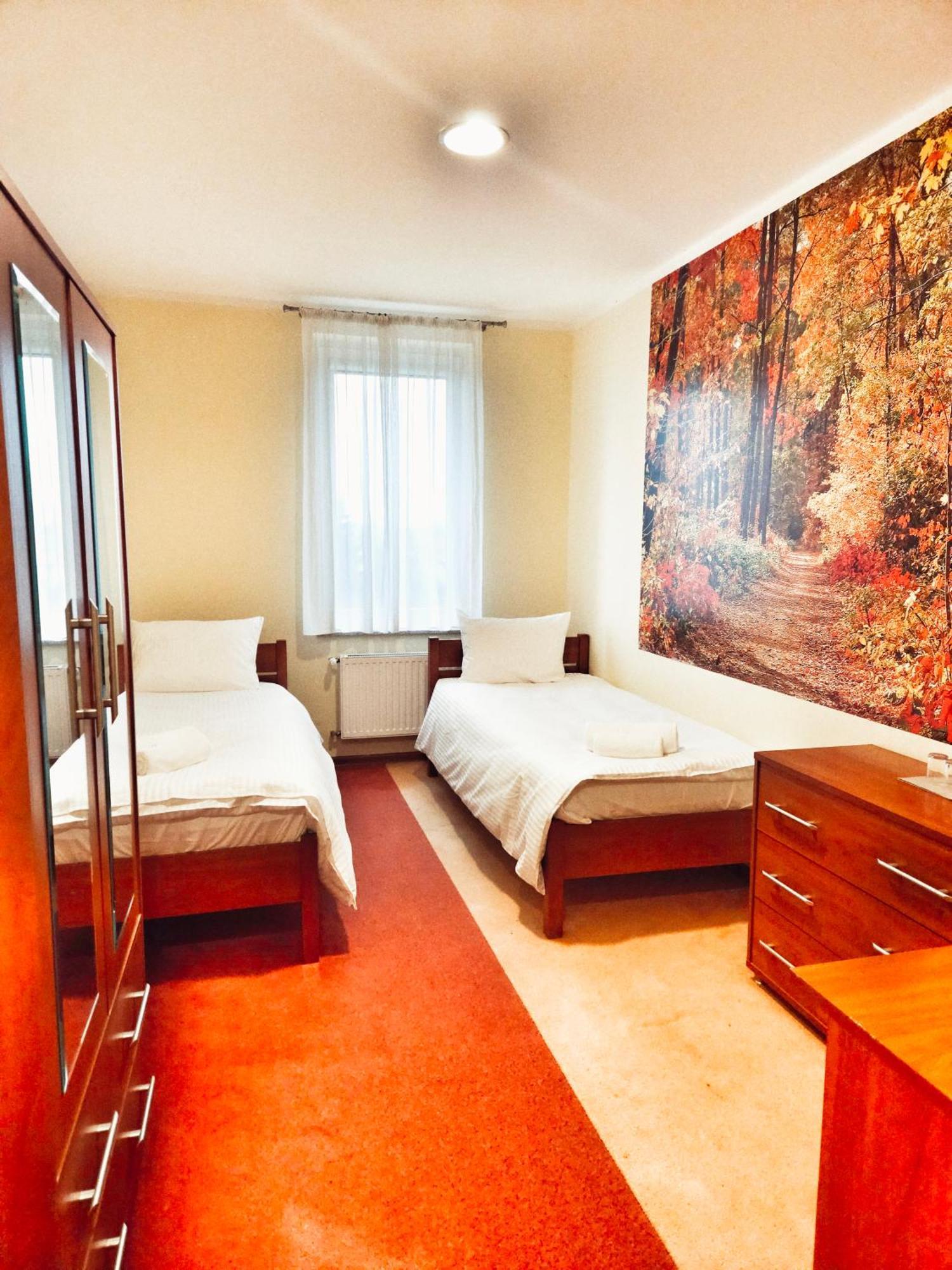Hotel I Restauracja W Luboniu Dış mekan fotoğraf