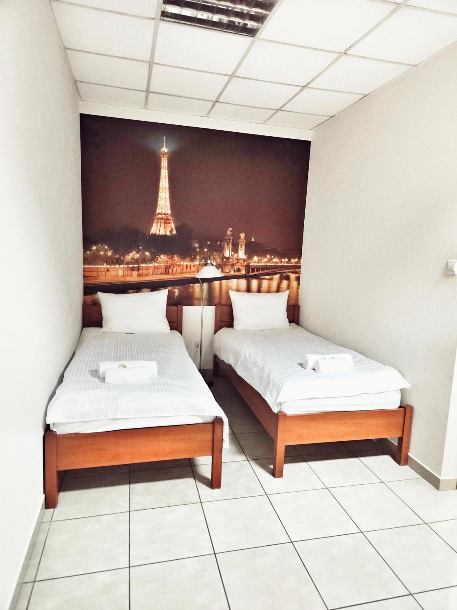 Hotel I Restauracja W Luboniu Dış mekan fotoğraf