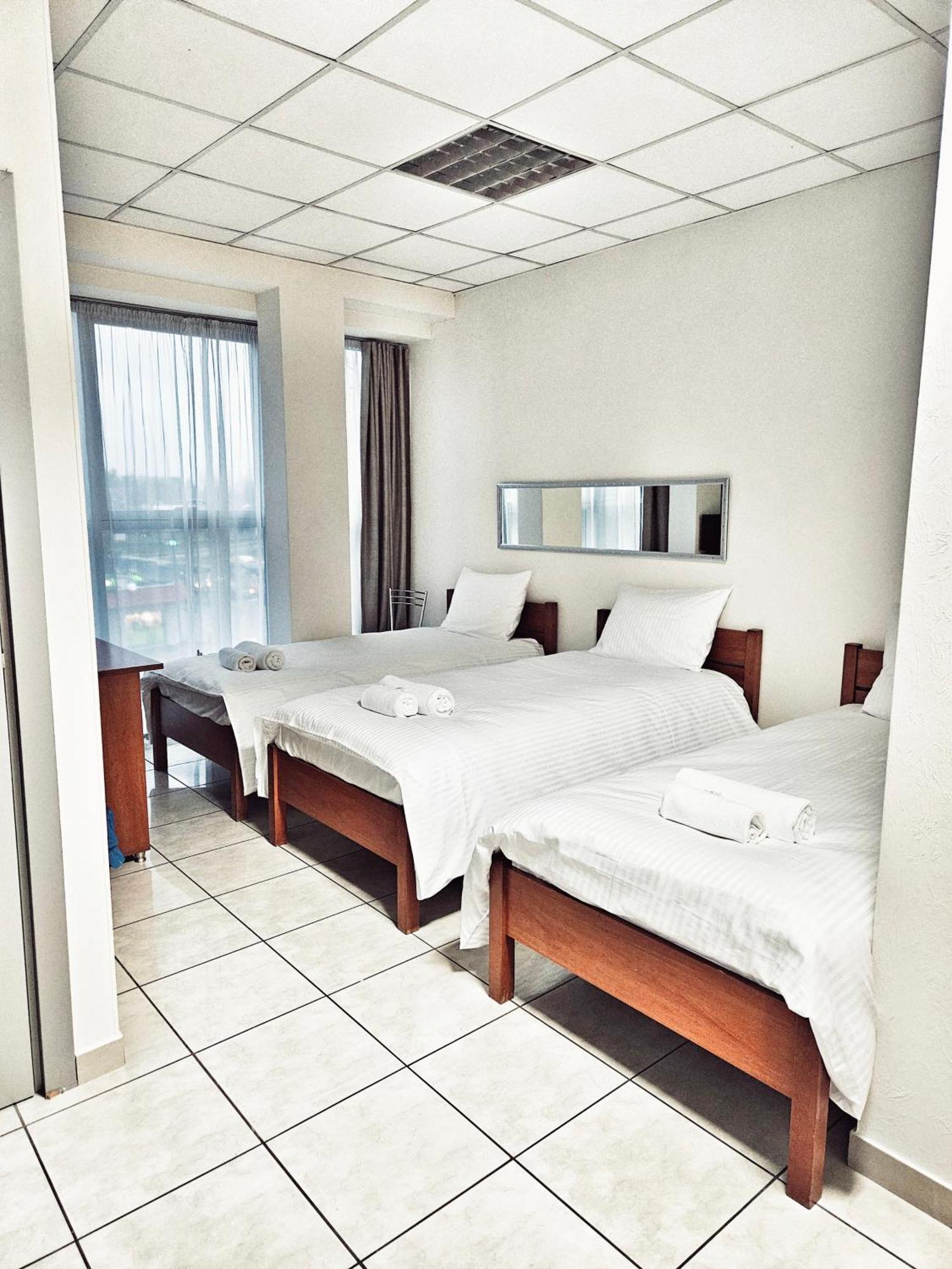 Hotel I Restauracja W Luboniu Dış mekan fotoğraf